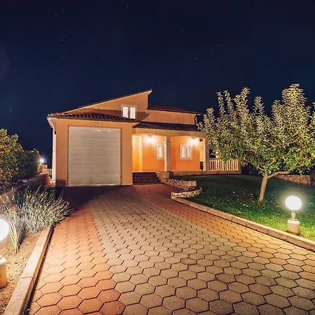 Holiday home Zen Imotski *